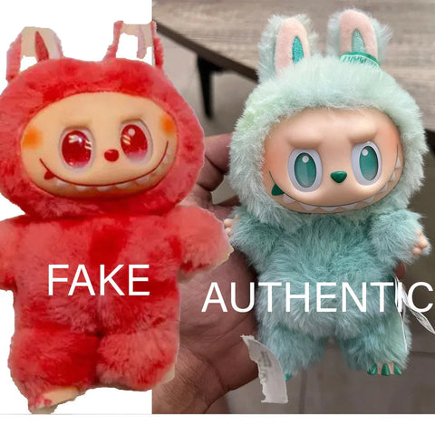 השוואה בין בובה מזויפת באדום לבובה מקורית בתכלת, טיפים לזיהוי בובת אספנות אמיתית