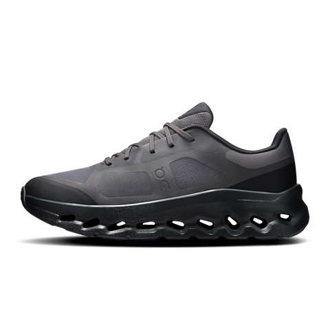 On Running Cloudtlit Remix Black
